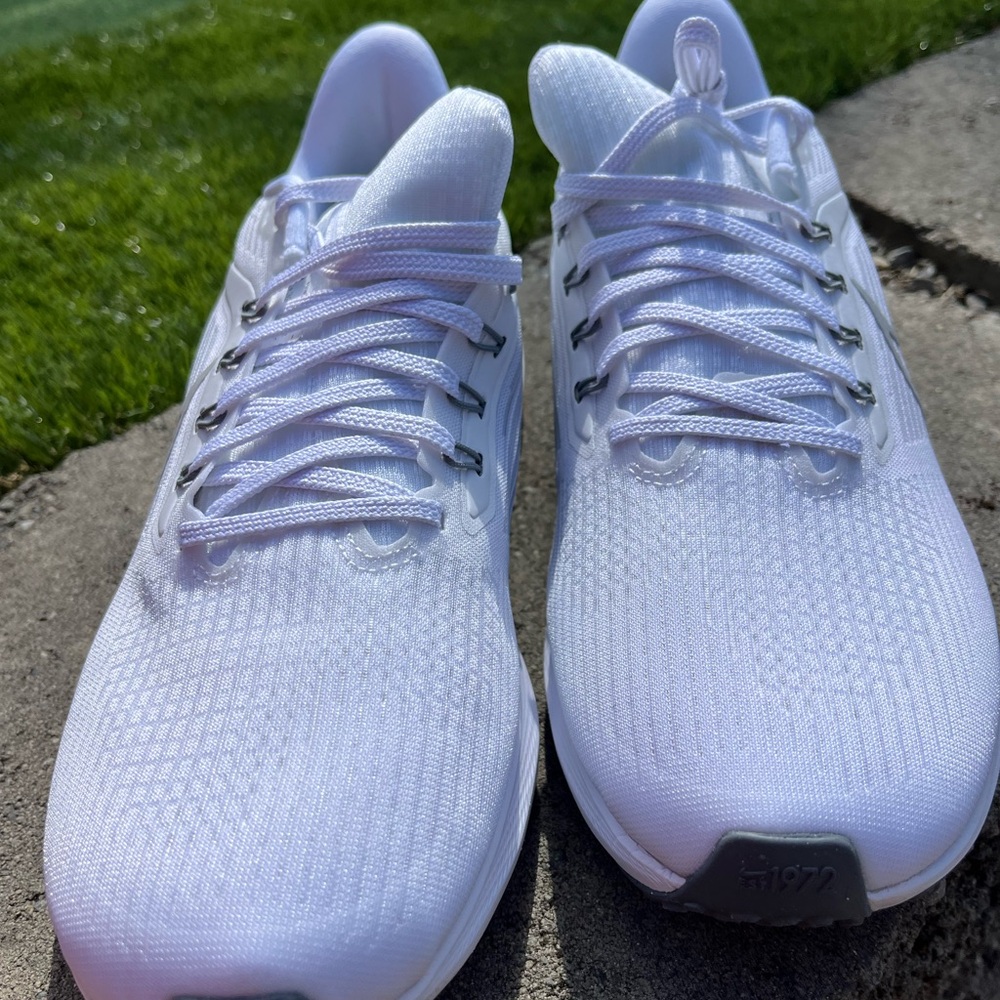 Me s Air Zoom Structure 24
